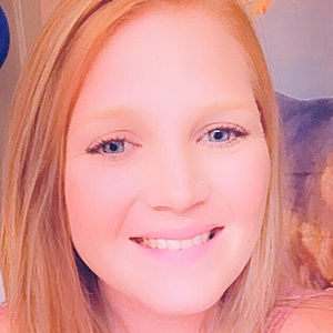 Meet your Posher, Caitlyn